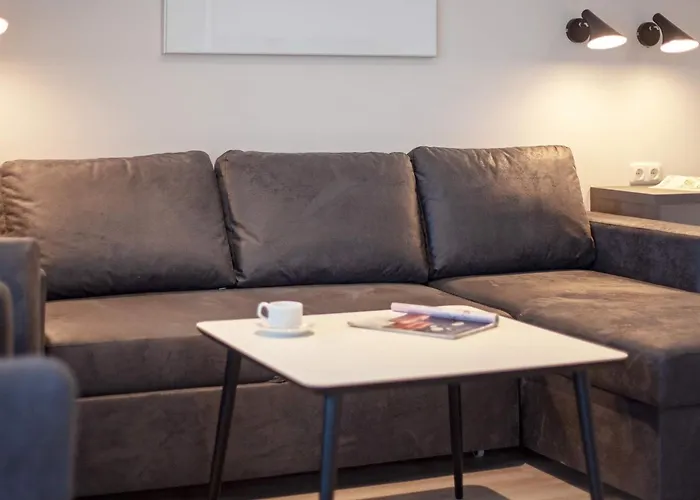 6 Person In Apartamento